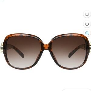 Betsy Johnson Sunnies *NWT* - oversized square Dark tortoise